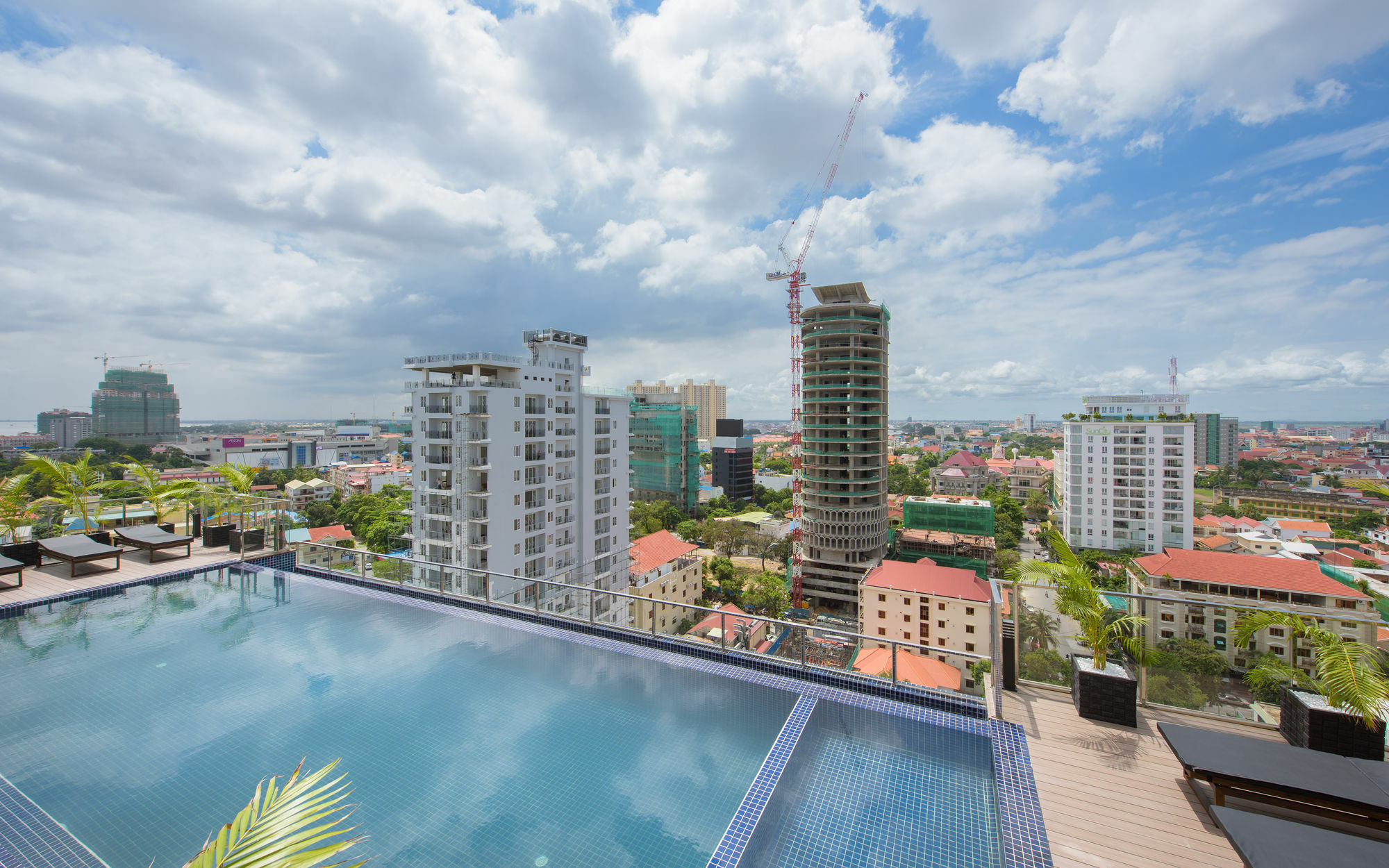 Mansion 51 Hotel&Apartamento Phnom Penh Exterior foto